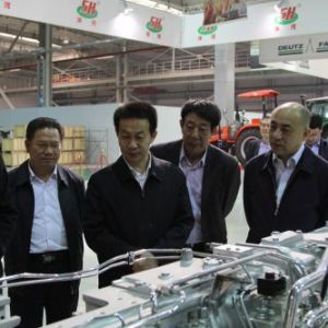 ʡ�֏��������L(zh��ng)�{(di��o)���R�����b����������(f��)�Ϸʮa(ch��n)�I(y��)��Ⱥ�l(f��)չ